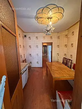 Satılır 3 otaqlı köhnə tikili 85 m²