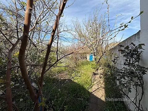 Satılır 4 otaqlı həyət evi 140 m²