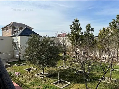 Satılır 8 otaqlı həyət evi 350 m²