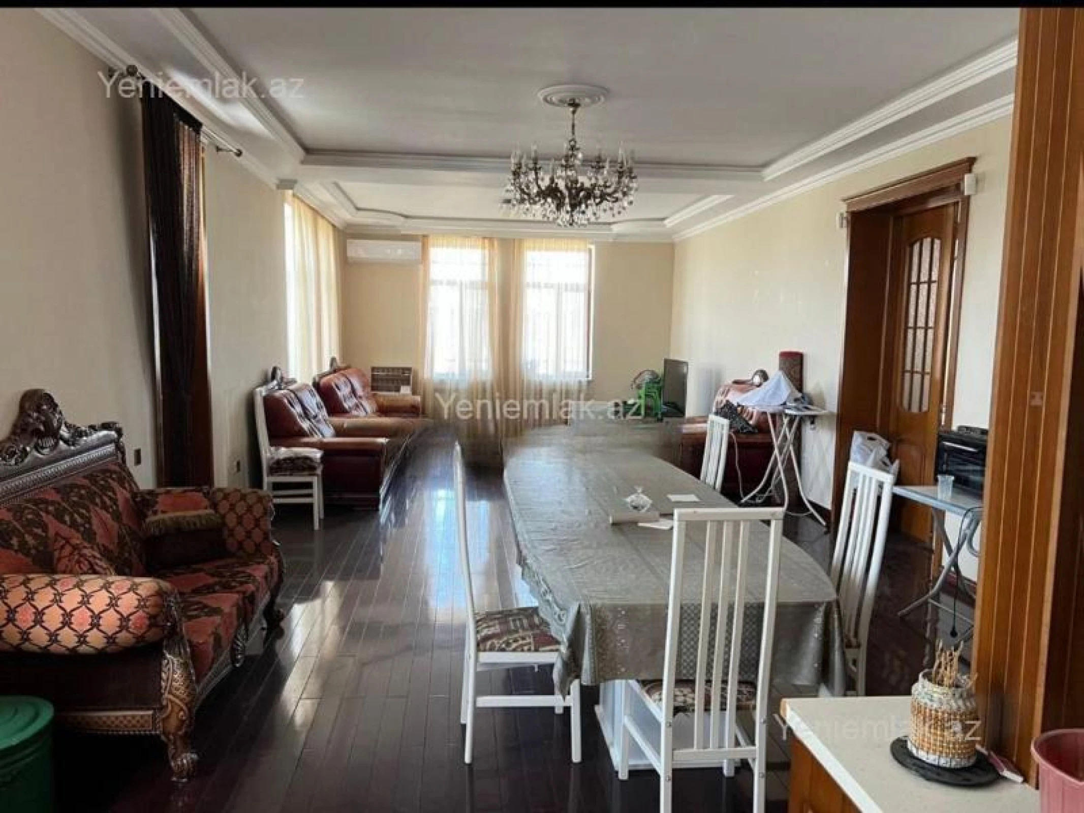 Satılır 8 otaqlı həyət evi 350 m²