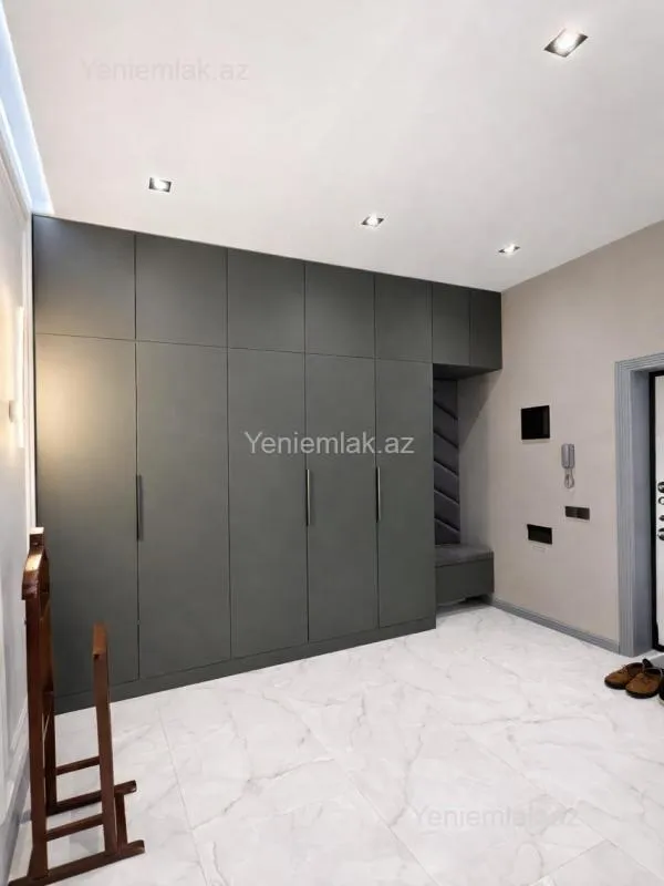 Satılır 3 otaqlı yeni tikili 158 m²