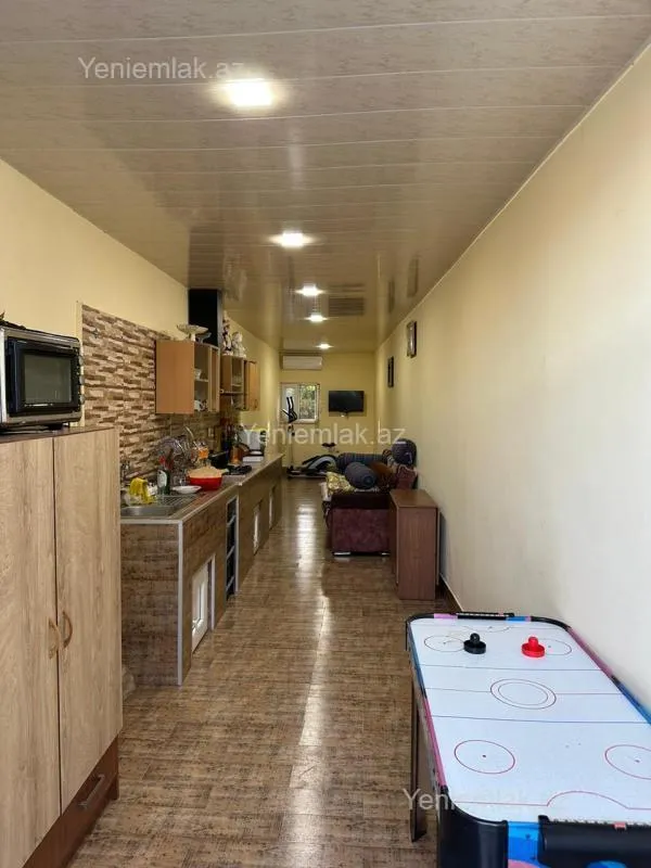 Satılır 5 otaqlı həyət evi 240 m²