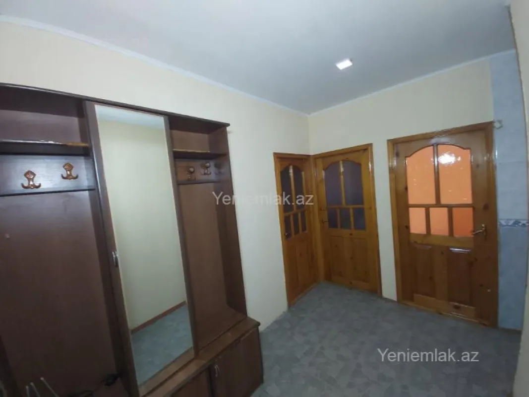 Satılır 3 otaqlı köhnə tikili 85 m²