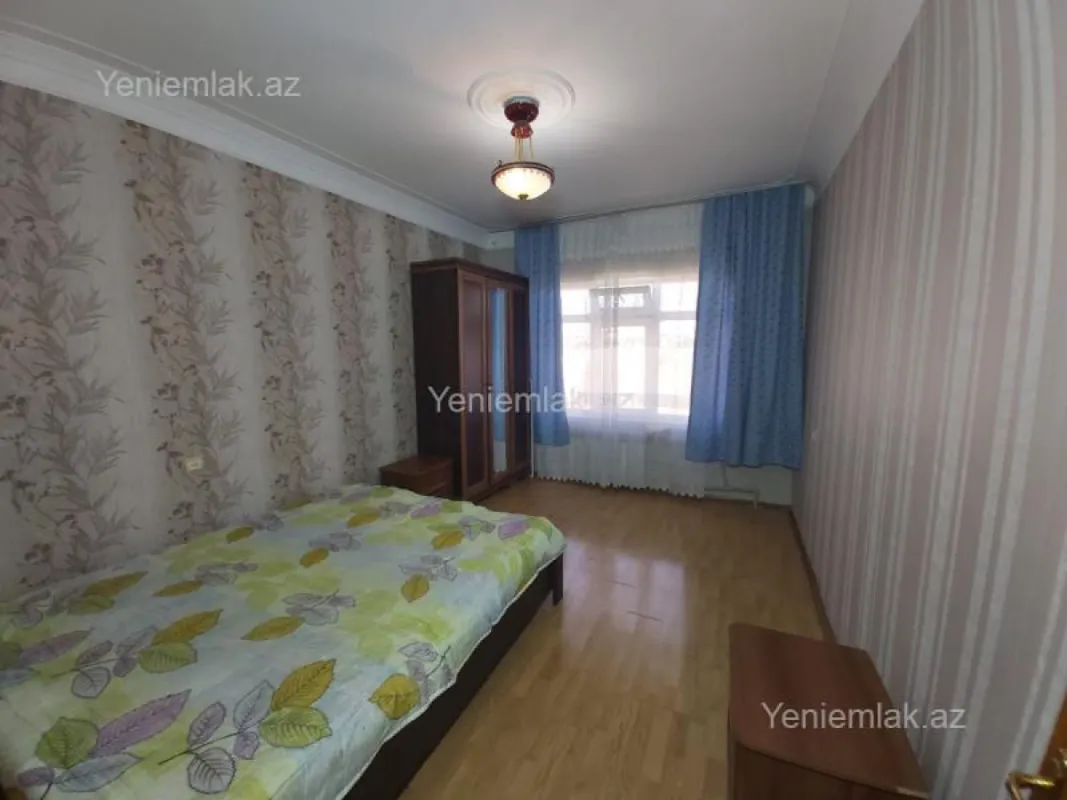 Satılır 3 otaqlı köhnə tikili 85 m²