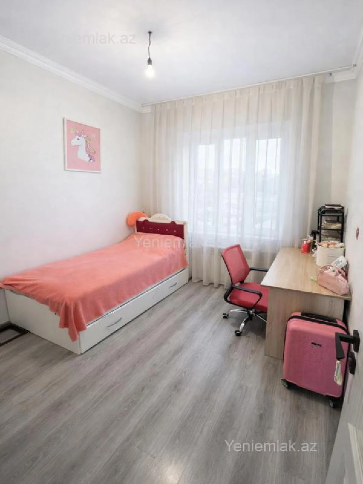 Satılır 4 otaqlı köhnə tikili 110 m²
