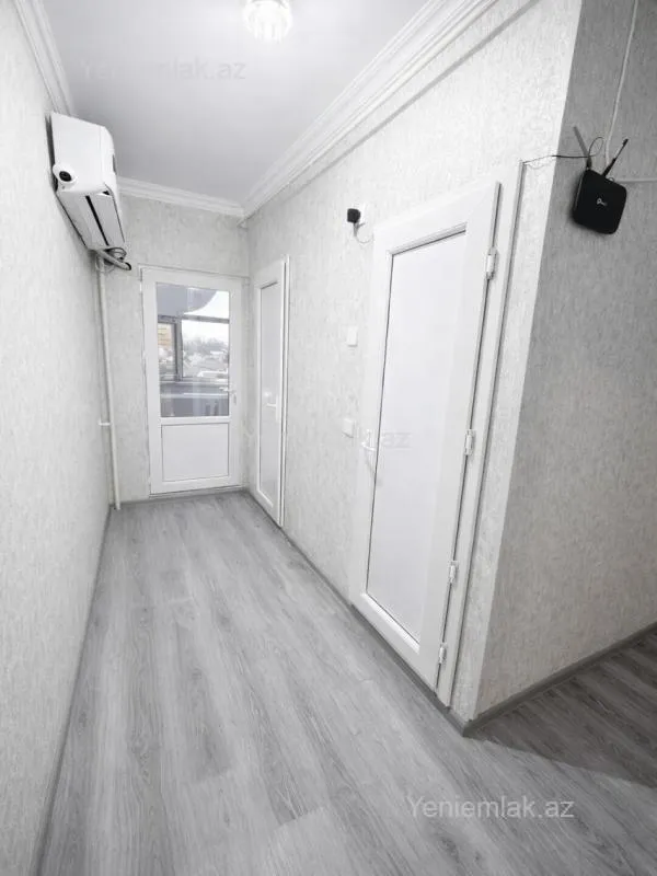 Satılır 4 otaqlı köhnə tikili 110 m²