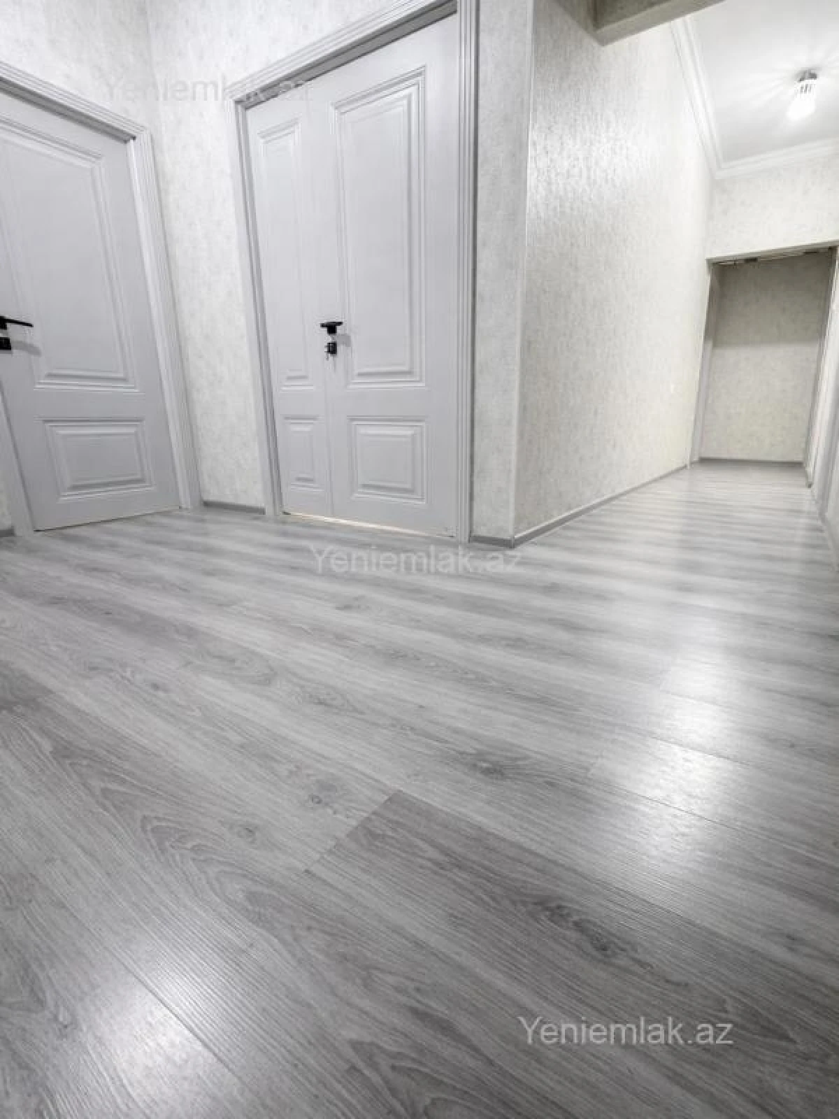 Satılır 4 otaqlı köhnə tikili 110 m²