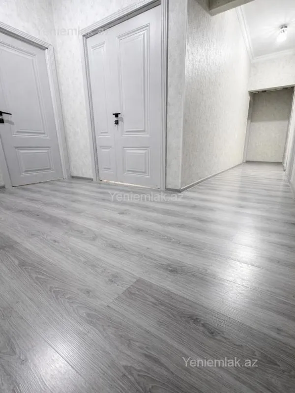 Satılır 4 otaqlı köhnə tikili 110 m²