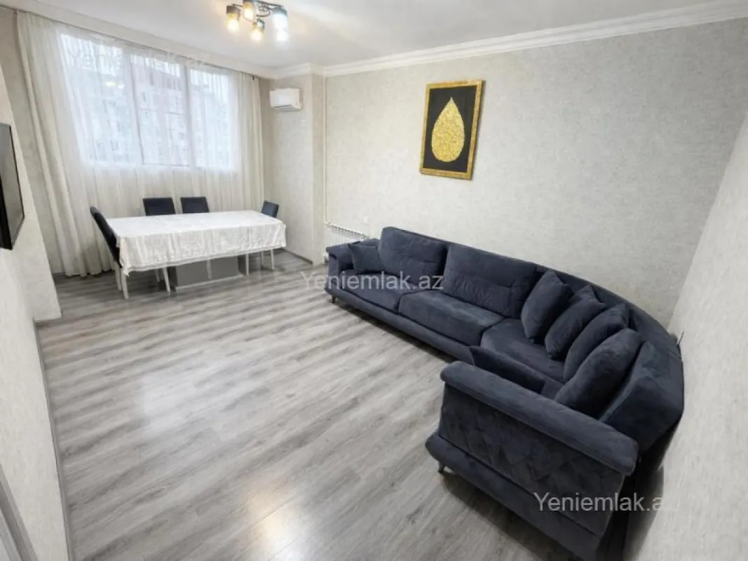 Satılır 4 otaqlı köhnə tikili 110 m²
