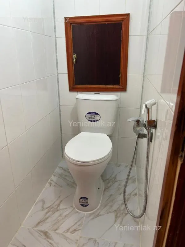 Satılır 2 otaqlı köhnə tikili 60 m²