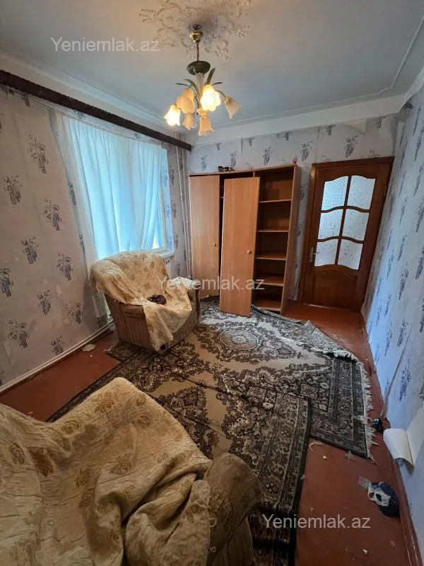Satılır 3 otaqlı köhnə tikili 55 m²