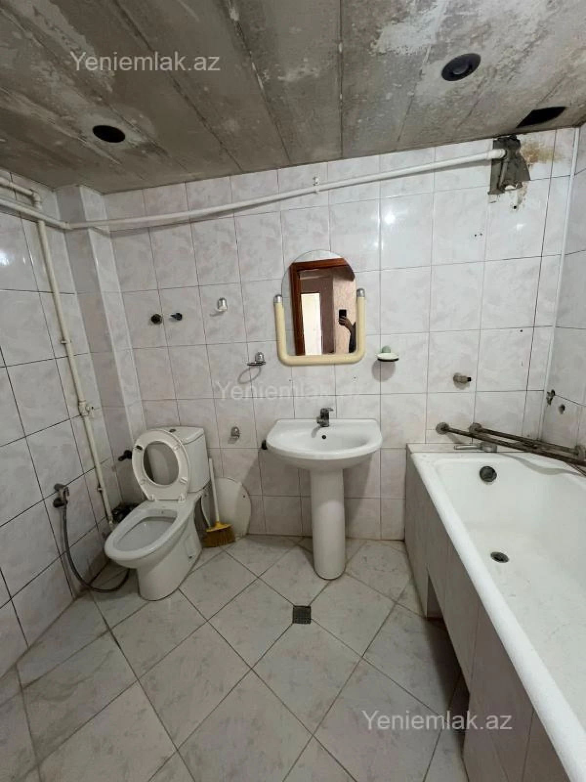 Satılır 3 otaqlı köhnə tikili 55 m²