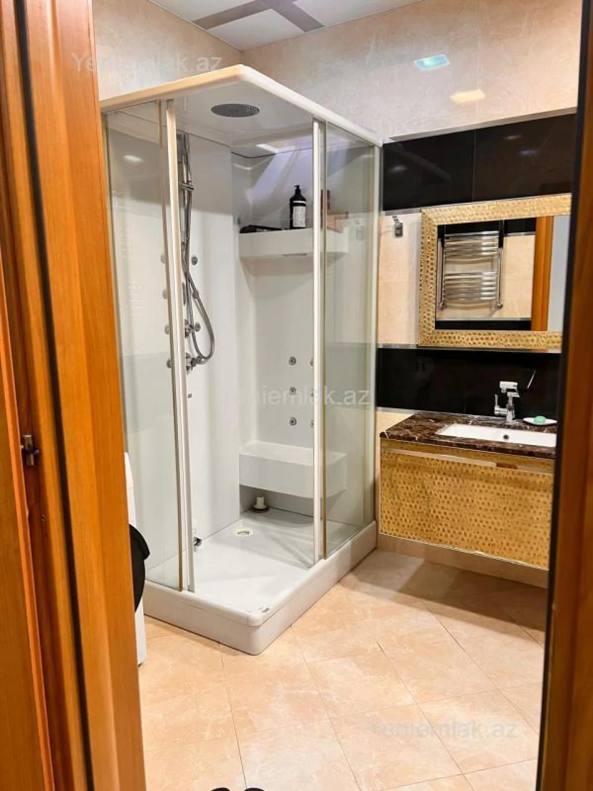 Satılır 4 otaqlı yeni tikili 200 m²