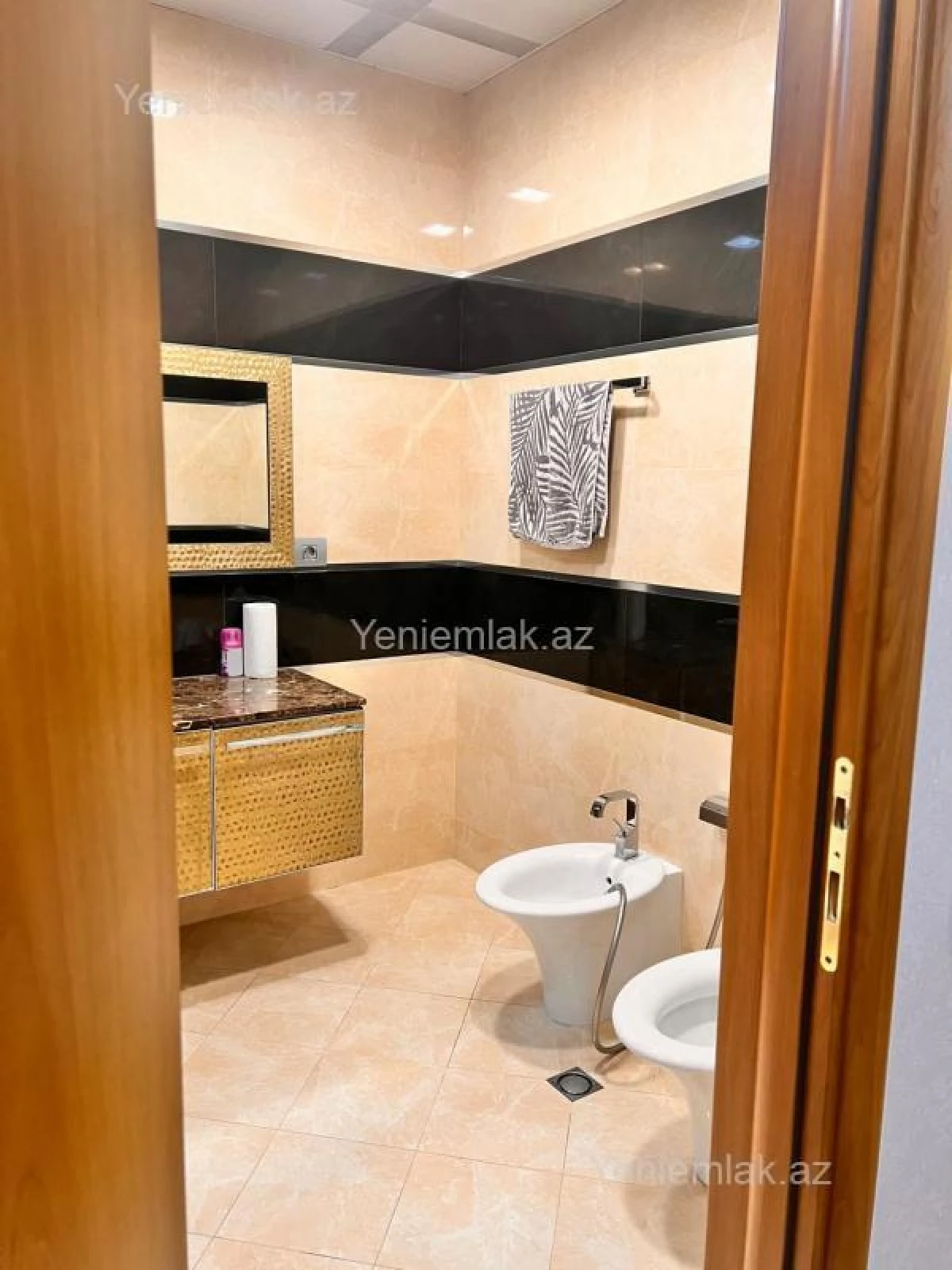 Satılır 4 otaqlı yeni tikili 200 m²