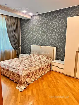 Satılır 4 otaqlı yeni tikili 200 m²