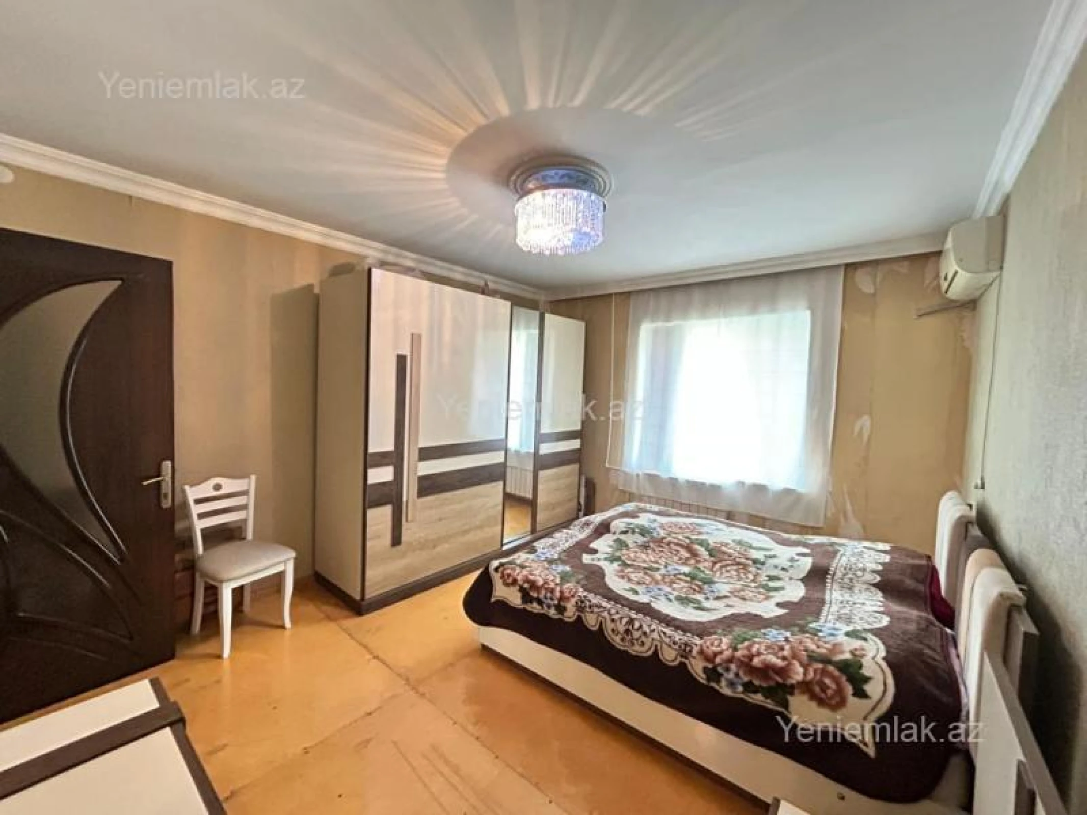 Satılır 3 otaqlı köhnə tikili 80 m²