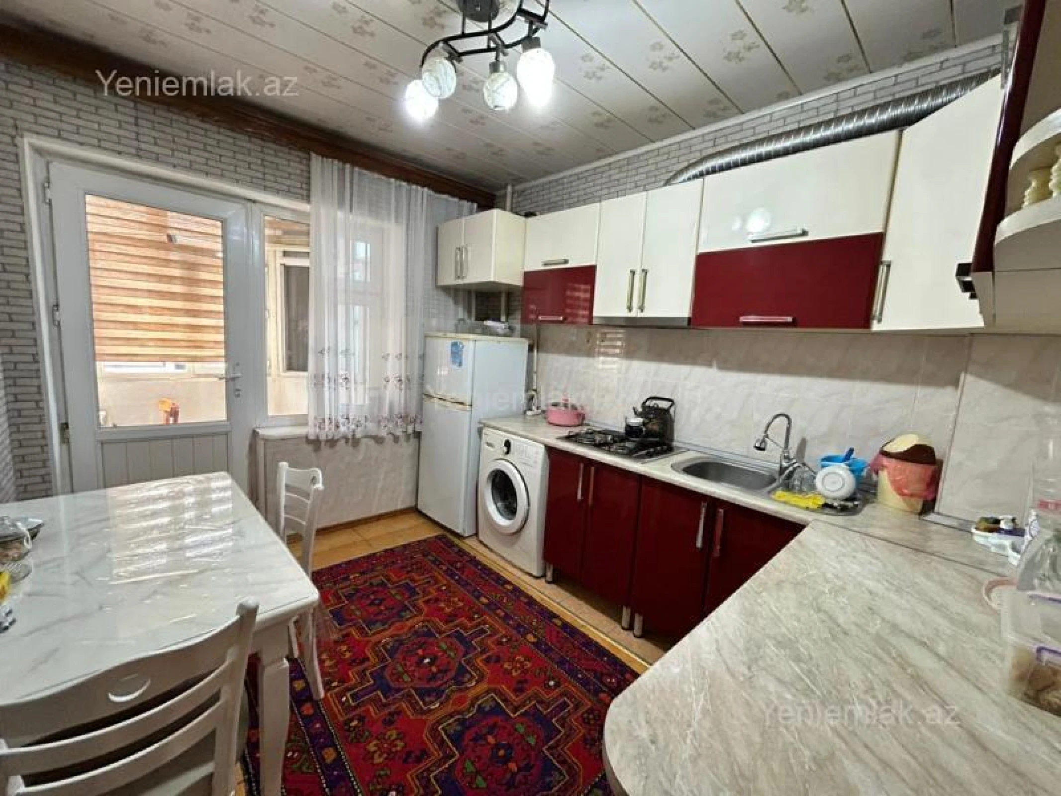 Satılır 3 otaqlı köhnə tikili 80 m²