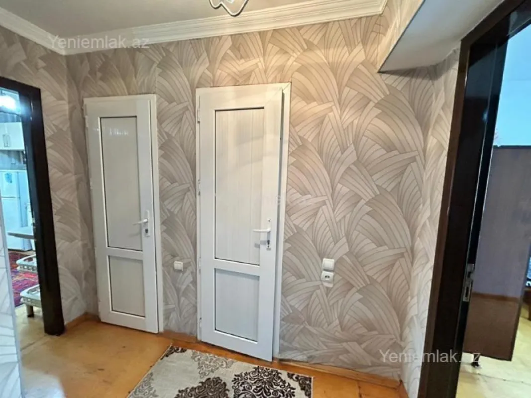 Satılır 3 otaqlı köhnə tikili 80 m²
