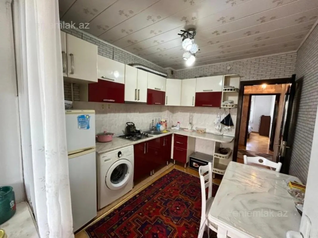 Satılır 3 otaqlı köhnə tikili 80 m²