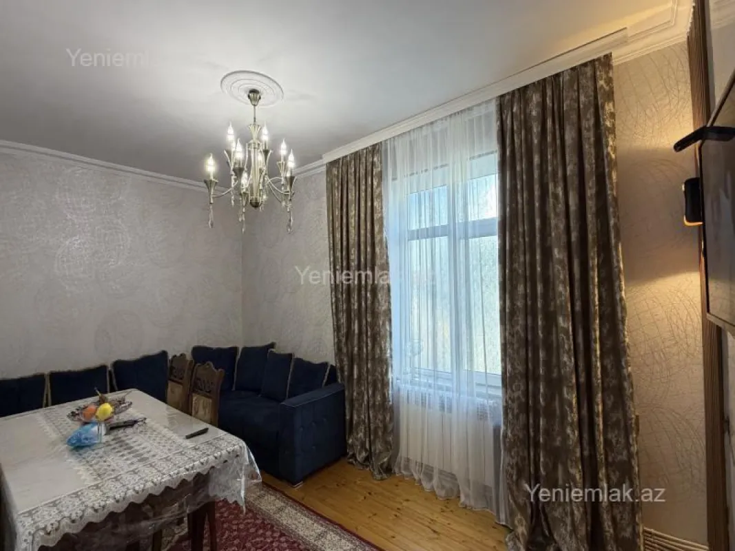 Satılır 5 otaqlı həyət evi 77 m²