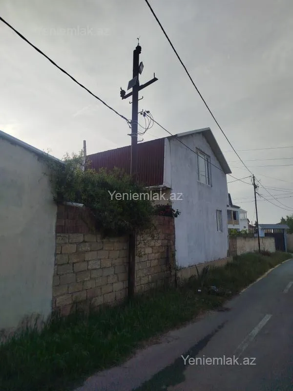 Satılır 4 otaqlı həyət evi 120 m²