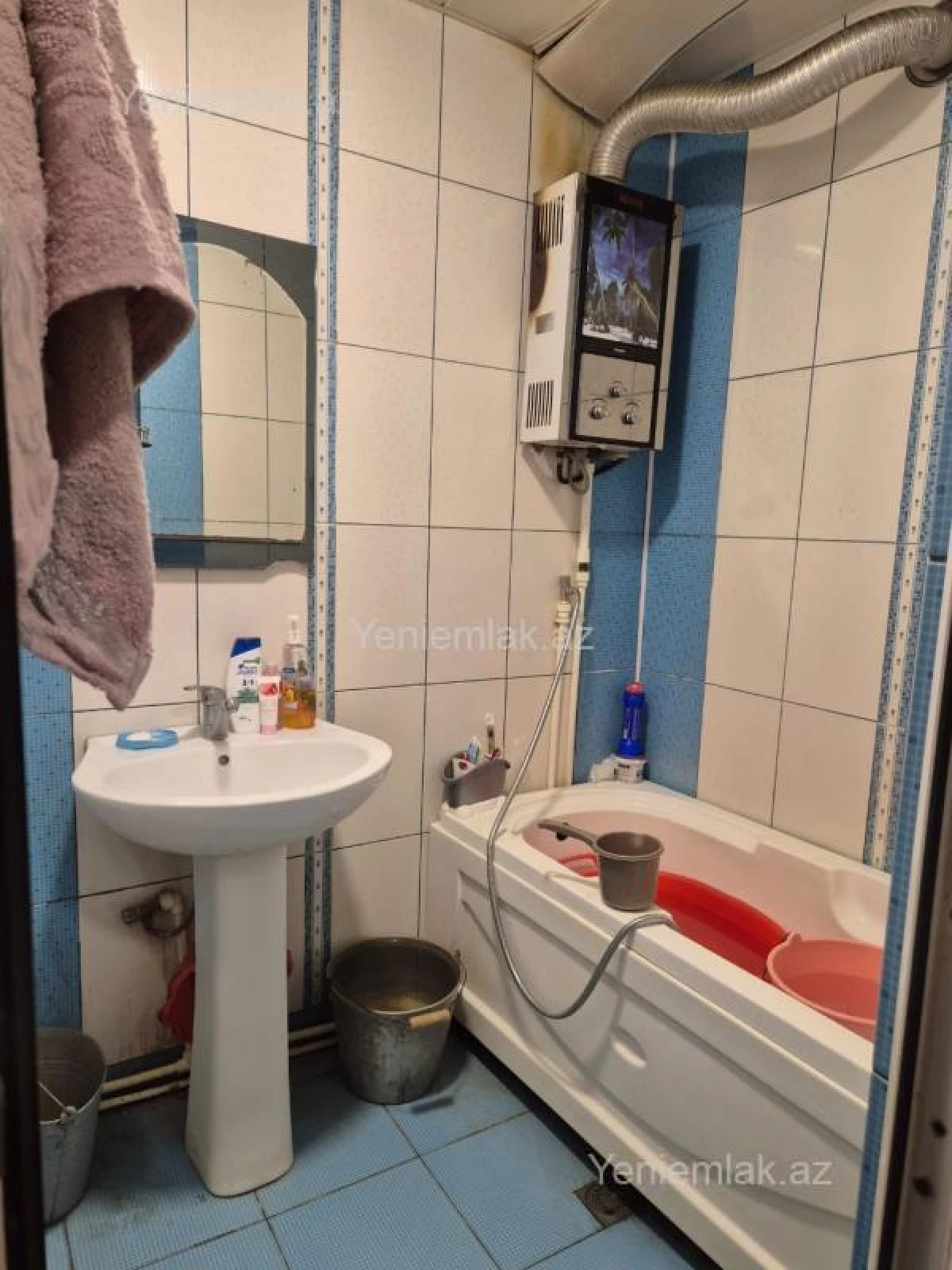 Satılır 2 otaqlı köhnə tikili 55 m²