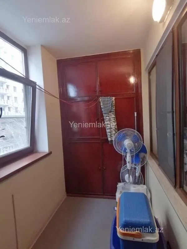 Satılır 3 otaqlı köhnə tikili 85 m²