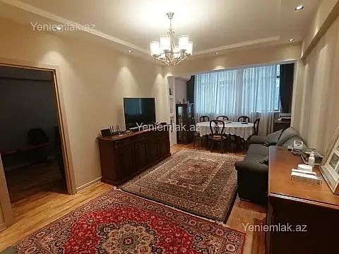 Satılır 3 otaqlı köhnə tikili 85 m²