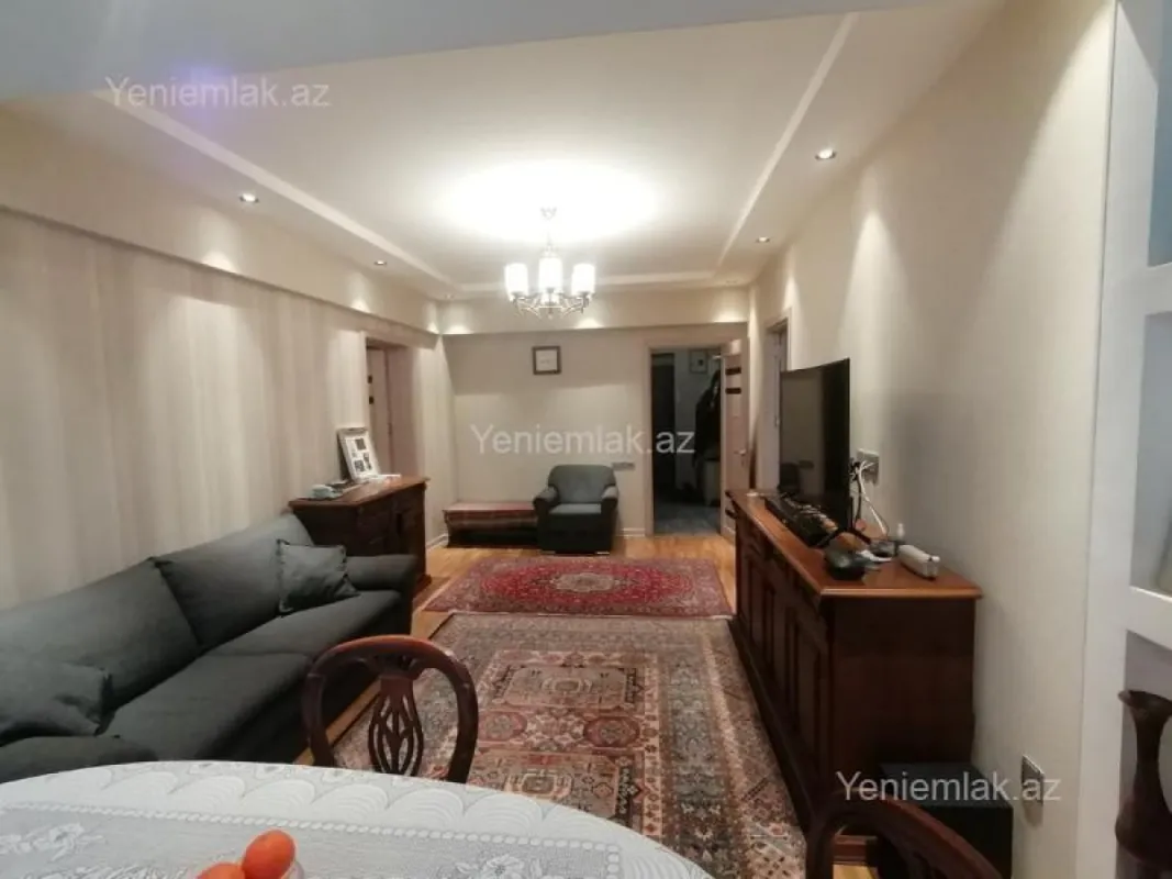 Satılır 3 otaqlı köhnə tikili 85 m²