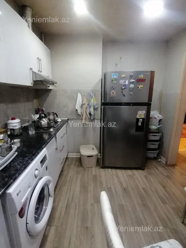 Satılır 3 otaqlı köhnə tikili 85 m²