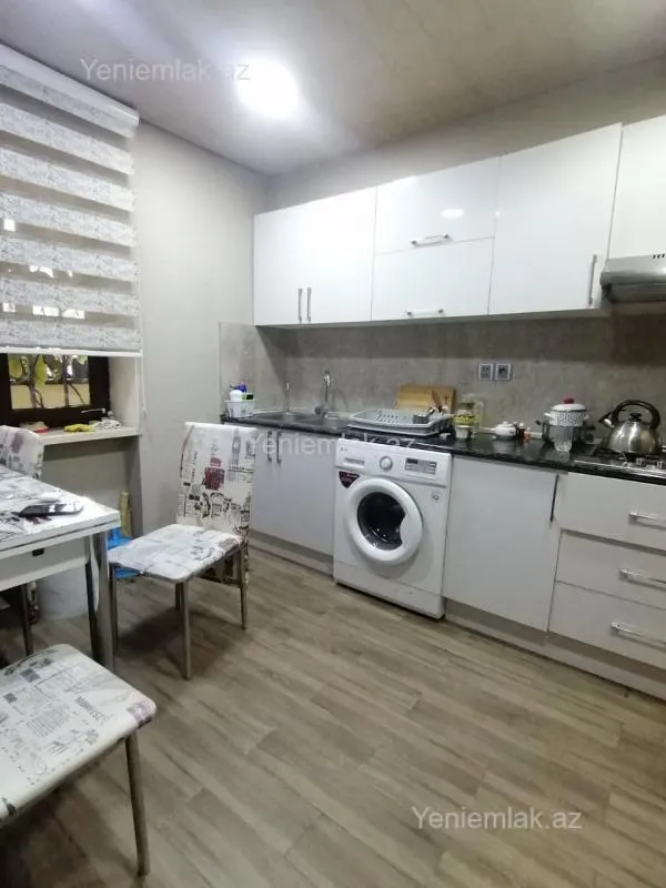 Satılır 3 otaqlı köhnə tikili 85 m²