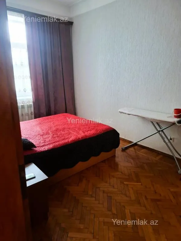 Satılır 3 otaqlı köhnə tikili 93 m²
