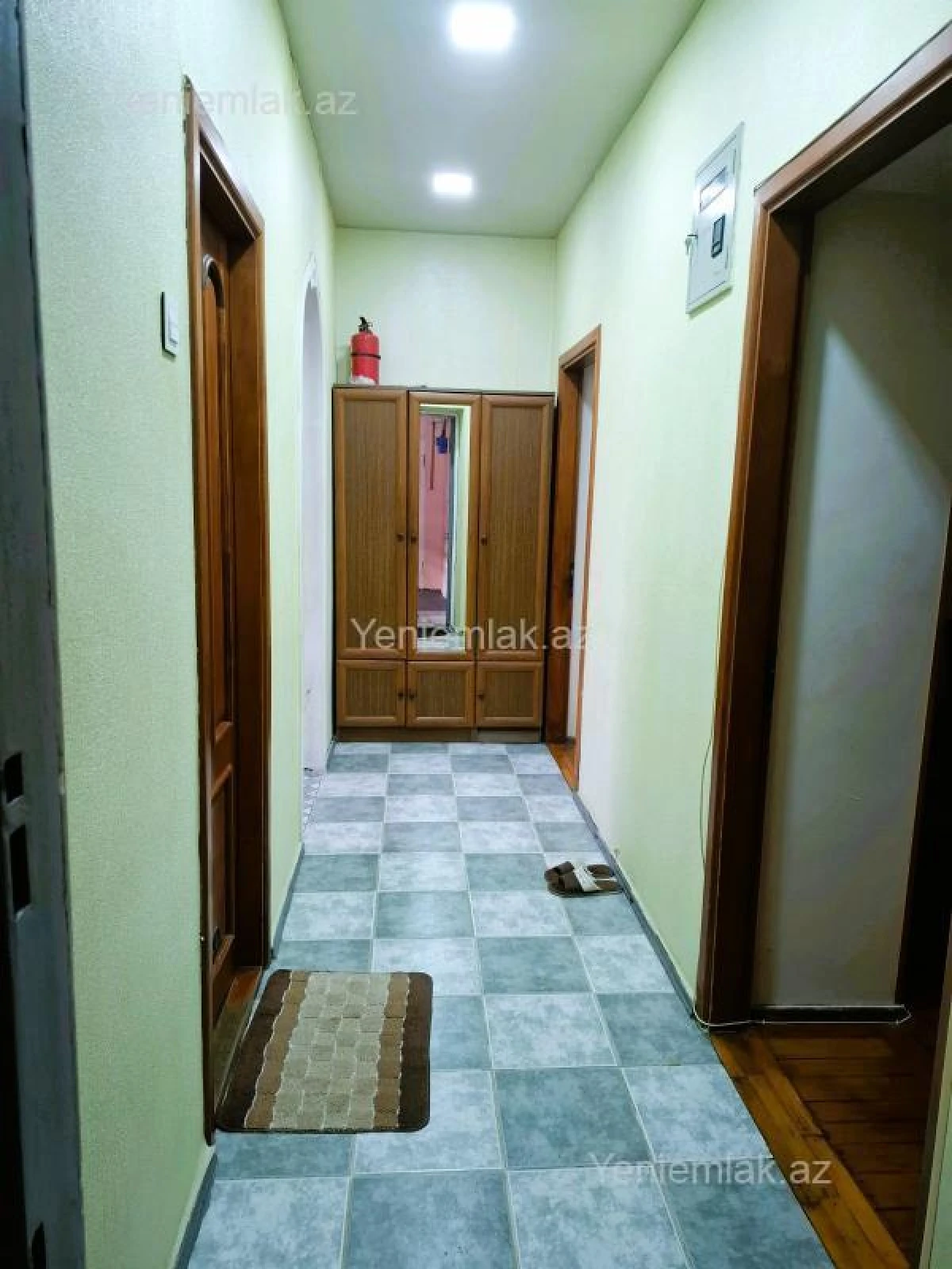 Satılır 3 otaqlı köhnə tikili 93 m²