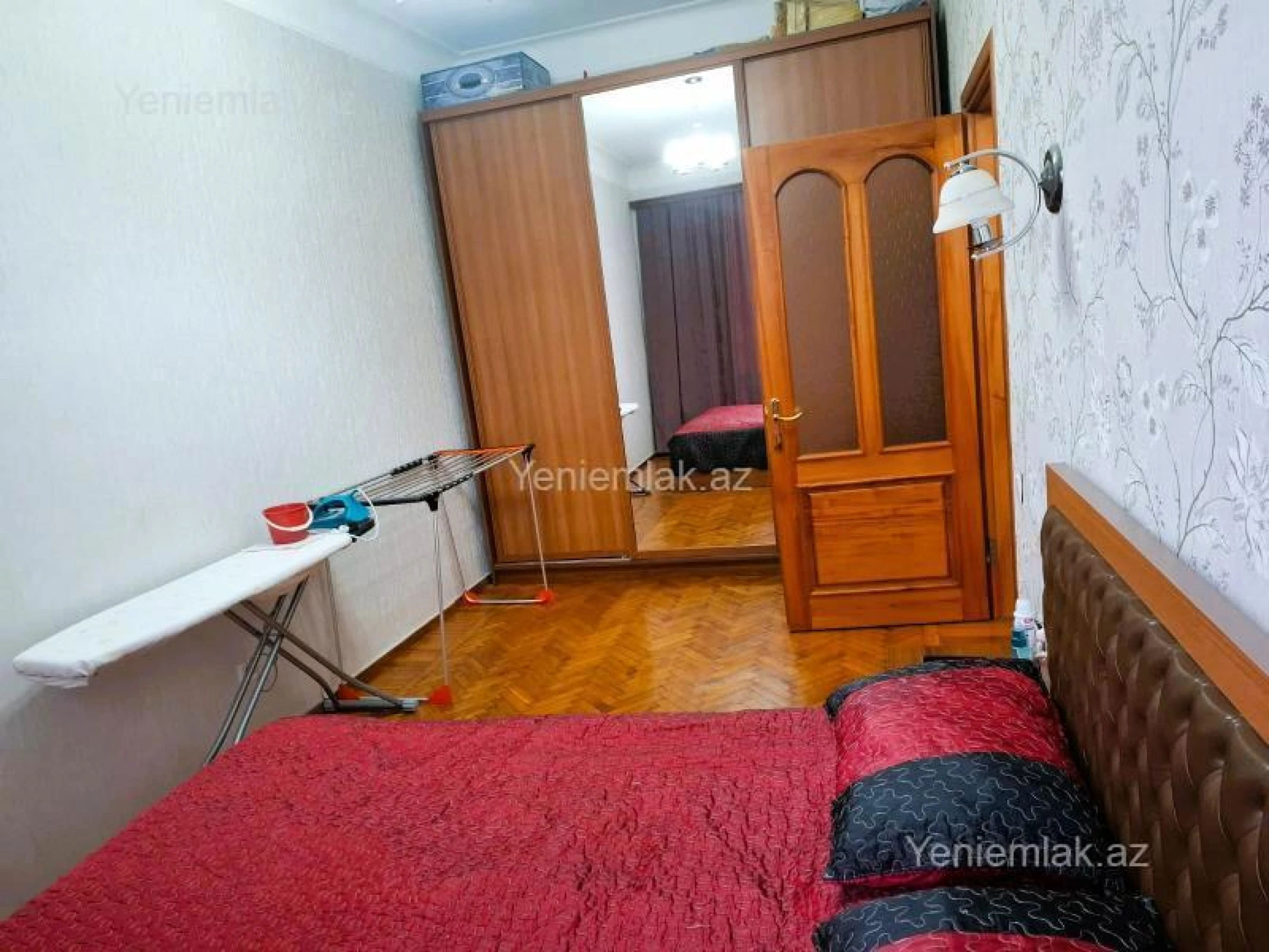 Satılır 3 otaqlı köhnə tikili 93 m²