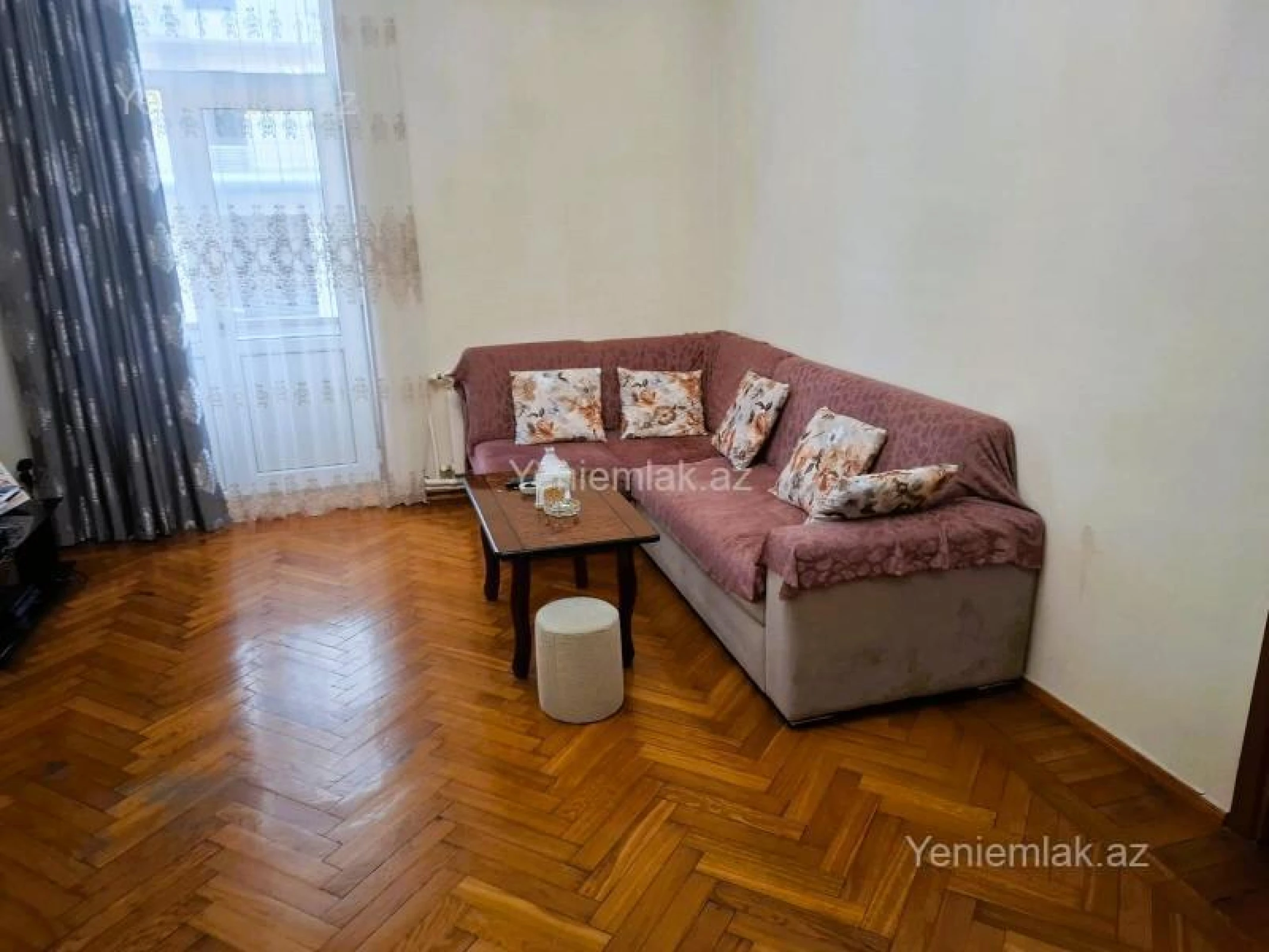 Satılır 3 otaqlı köhnə tikili 93 m²