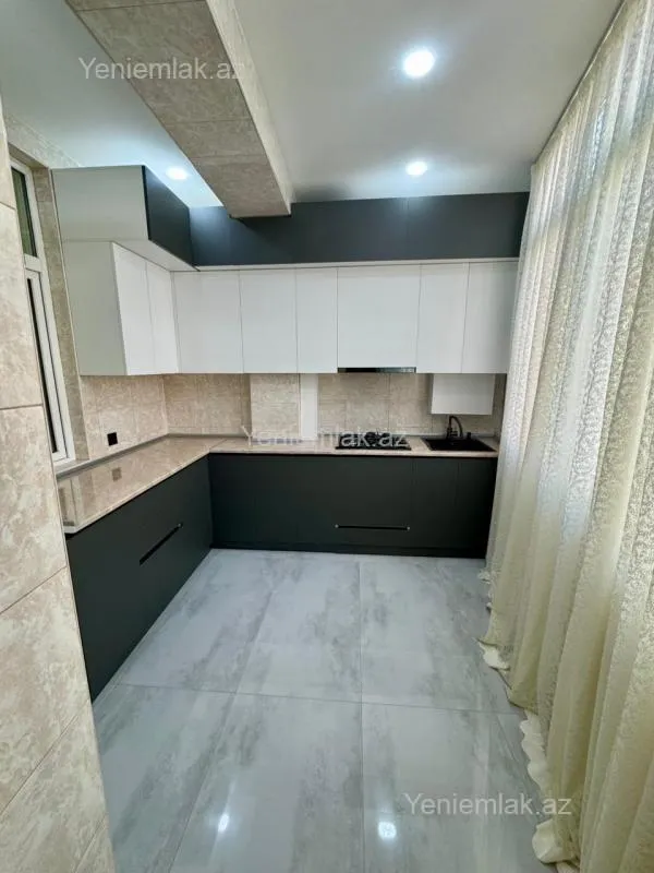 Satılır 3 otaqlı yeni tikili 95 m²