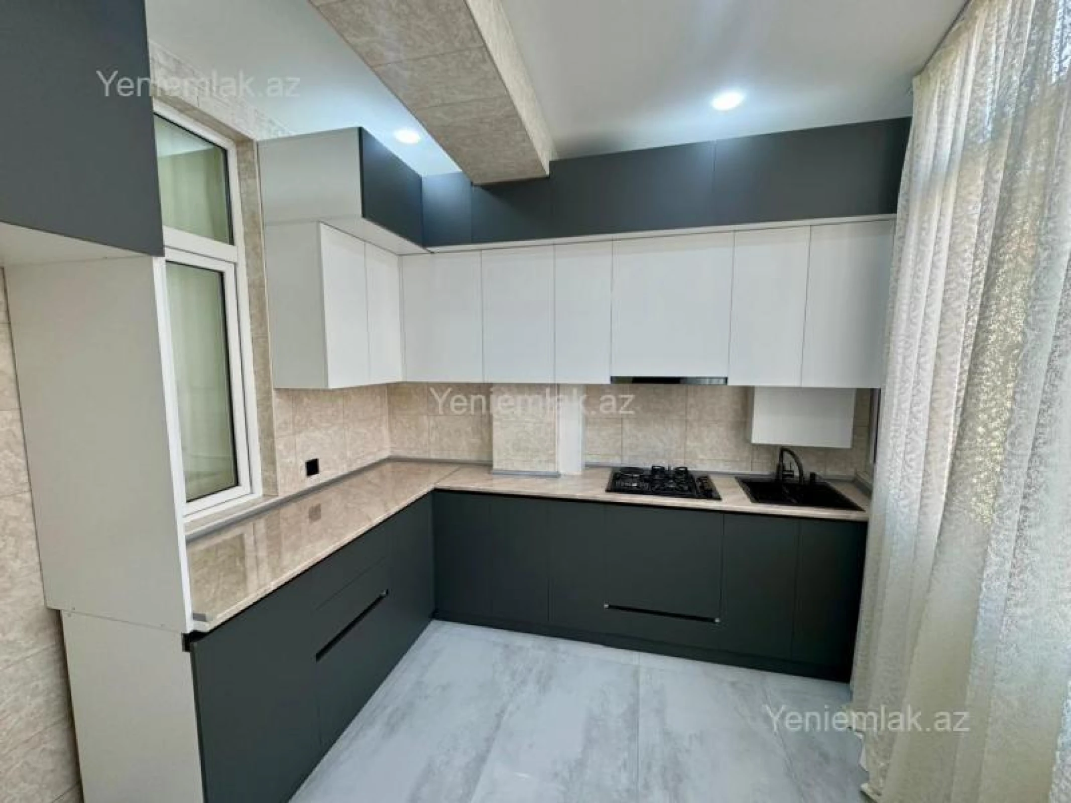 Satılır 3 otaqlı yeni tikili 95 m²