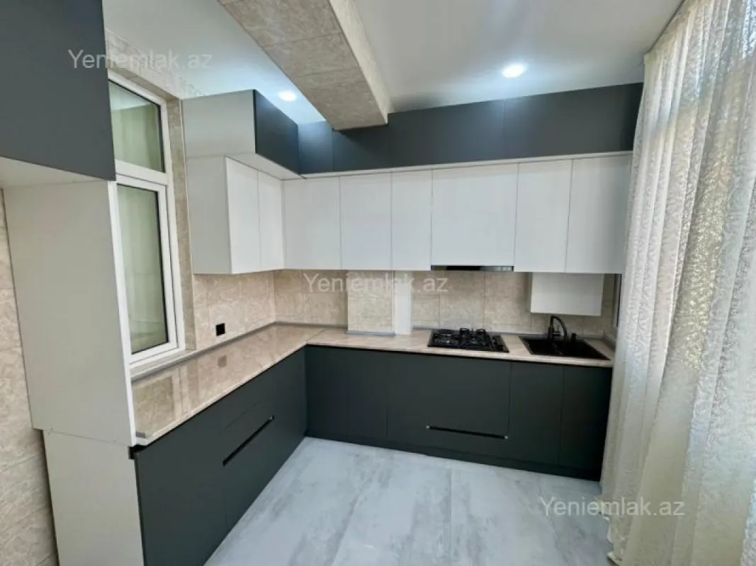 Satılır 3 otaqlı yeni tikili 95 m²