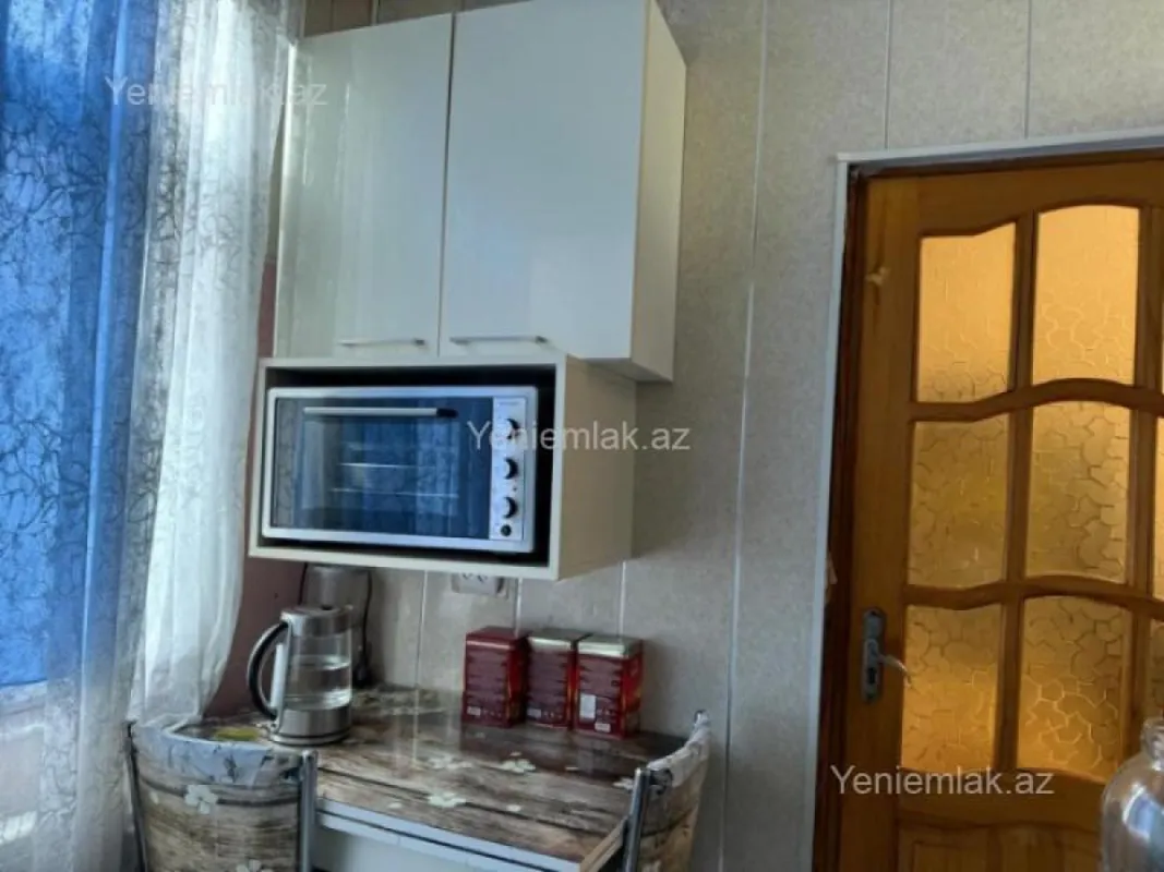 Satılır 2 otaqlı köhnə tikili 55 m²