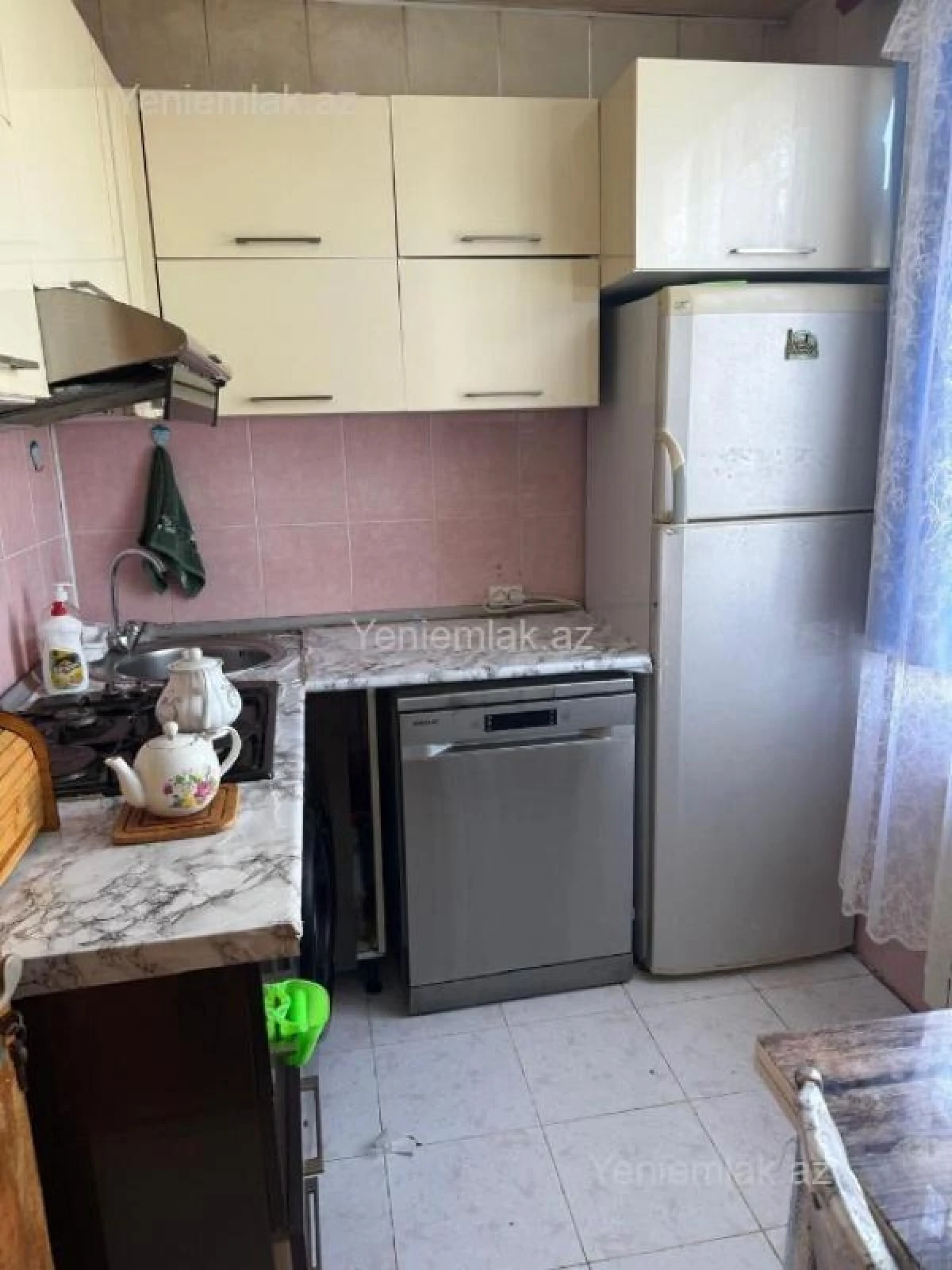 Satılır 2 otaqlı köhnə tikili 55 m²