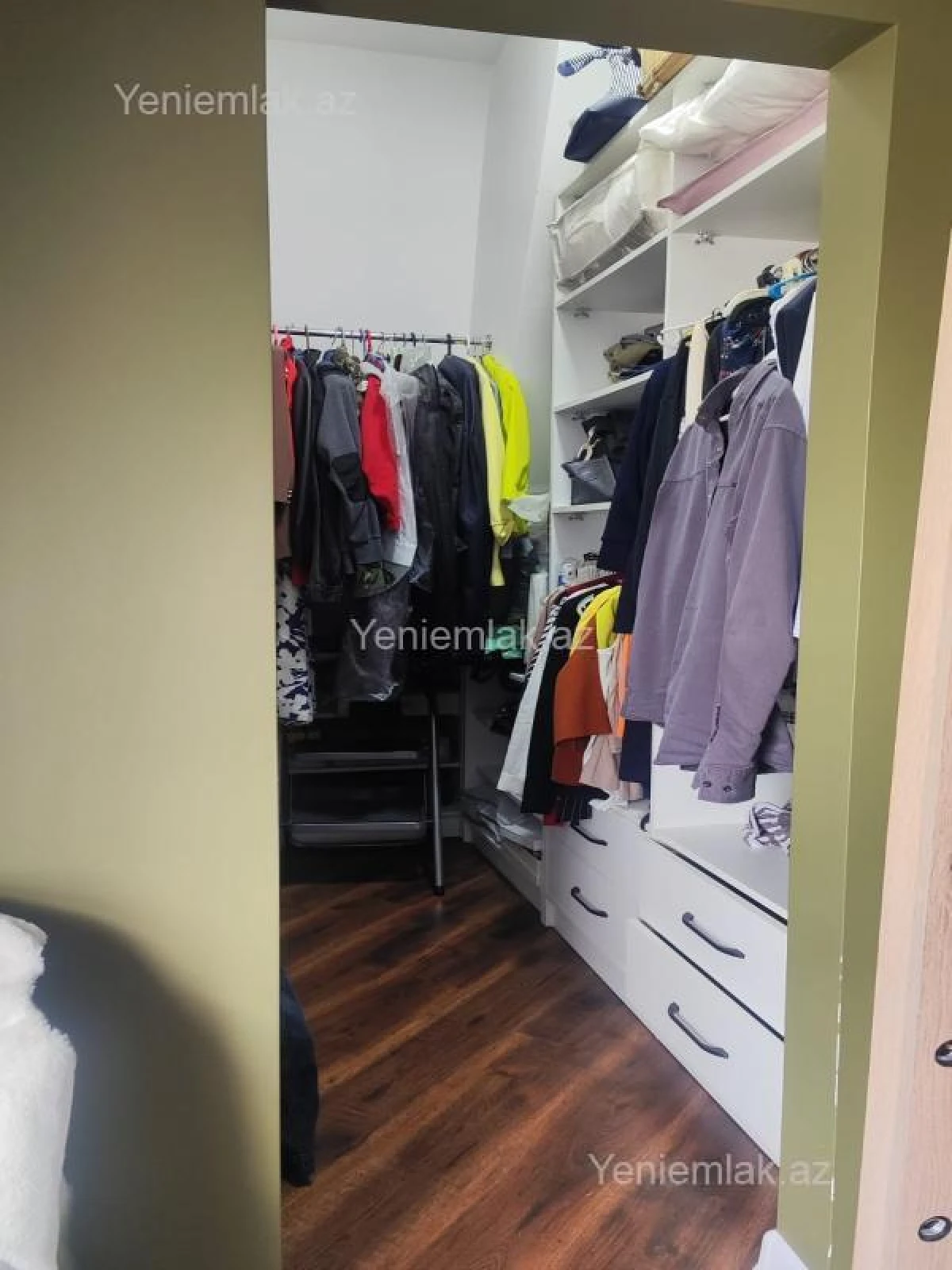 Satılır 3 otaqlı yeni tikili 90 m²
