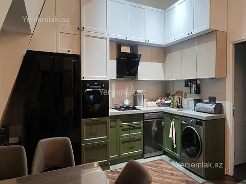 Satılır 3 otaqlı yeni tikili 90 m²