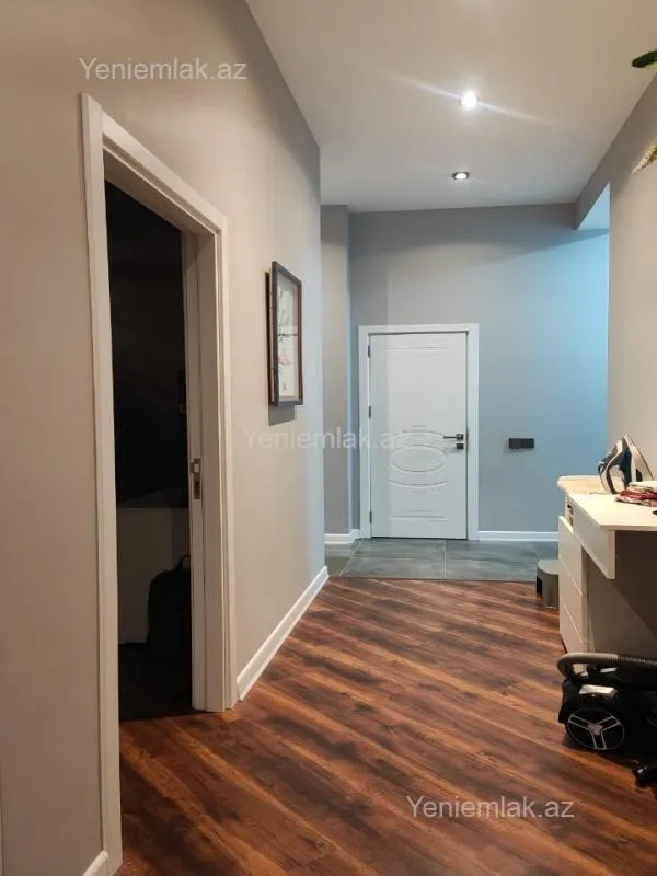 Satılır 3 otaqlı yeni tikili 90 m²