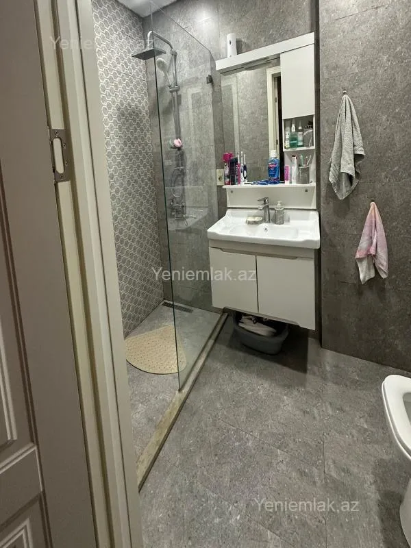 Satılır 2 otaqlı yeni tikili 64 m²