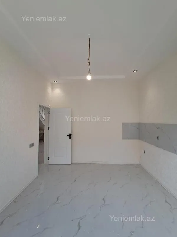 Satılır 5 otaqlı həyət evi 220 m²
