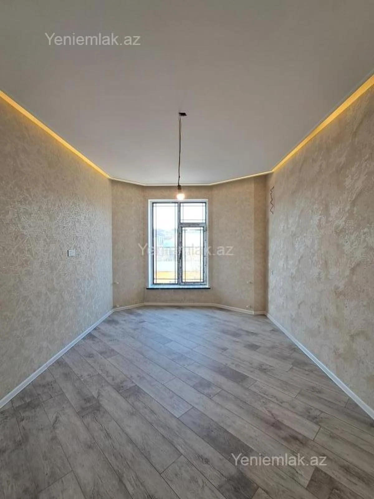 Satılır 5 otaqlı həyət evi 220 m²