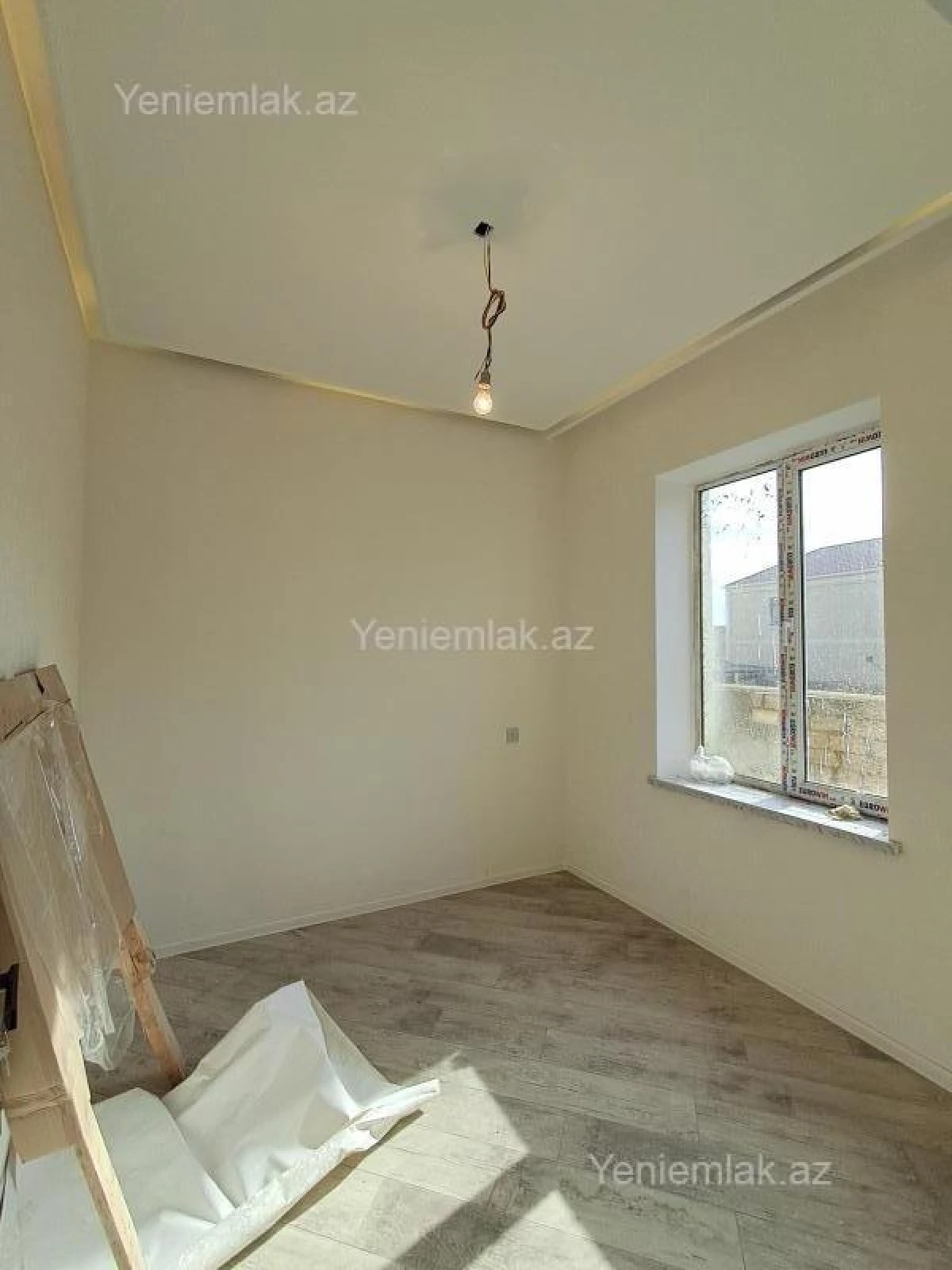 Satılır 5 otaqlı həyət evi 220 m²