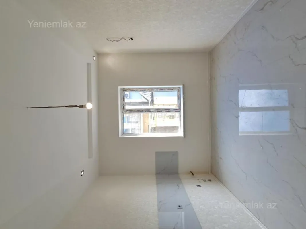 Satılır 5 otaqlı həyət evi 220 m²