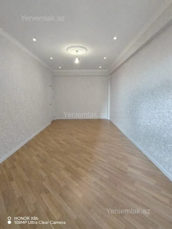 Satılır 2 otaqlı yeni tikili 80 m²