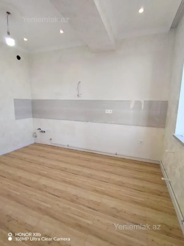 Satılır 2 otaqlı yeni tikili 80 m²